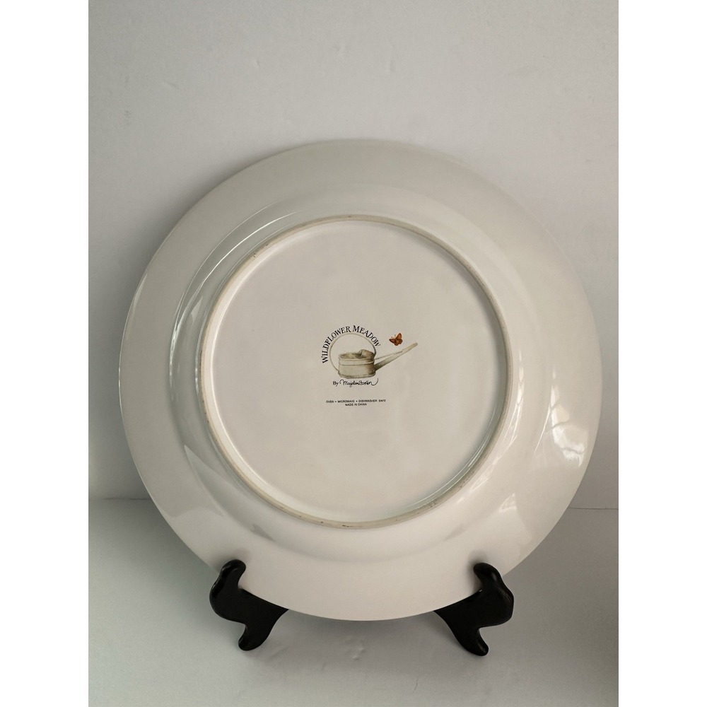 "Wildflower Meadow" dinner plate from the Marjolein Bastin collection. - Picture 4 of 5